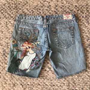 TRUE RELIGION EMBROIDERED JEAN SHORTS